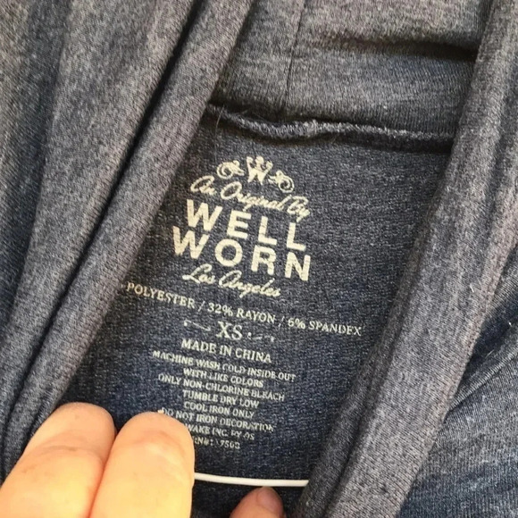 Well Worn Los Angeles Blue Hoodie Top - Picture 4 of 5